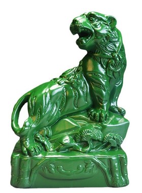 现货速发木雕老虎摆件绿色木制生肖上山虎木头雕刻青虎实木家居装