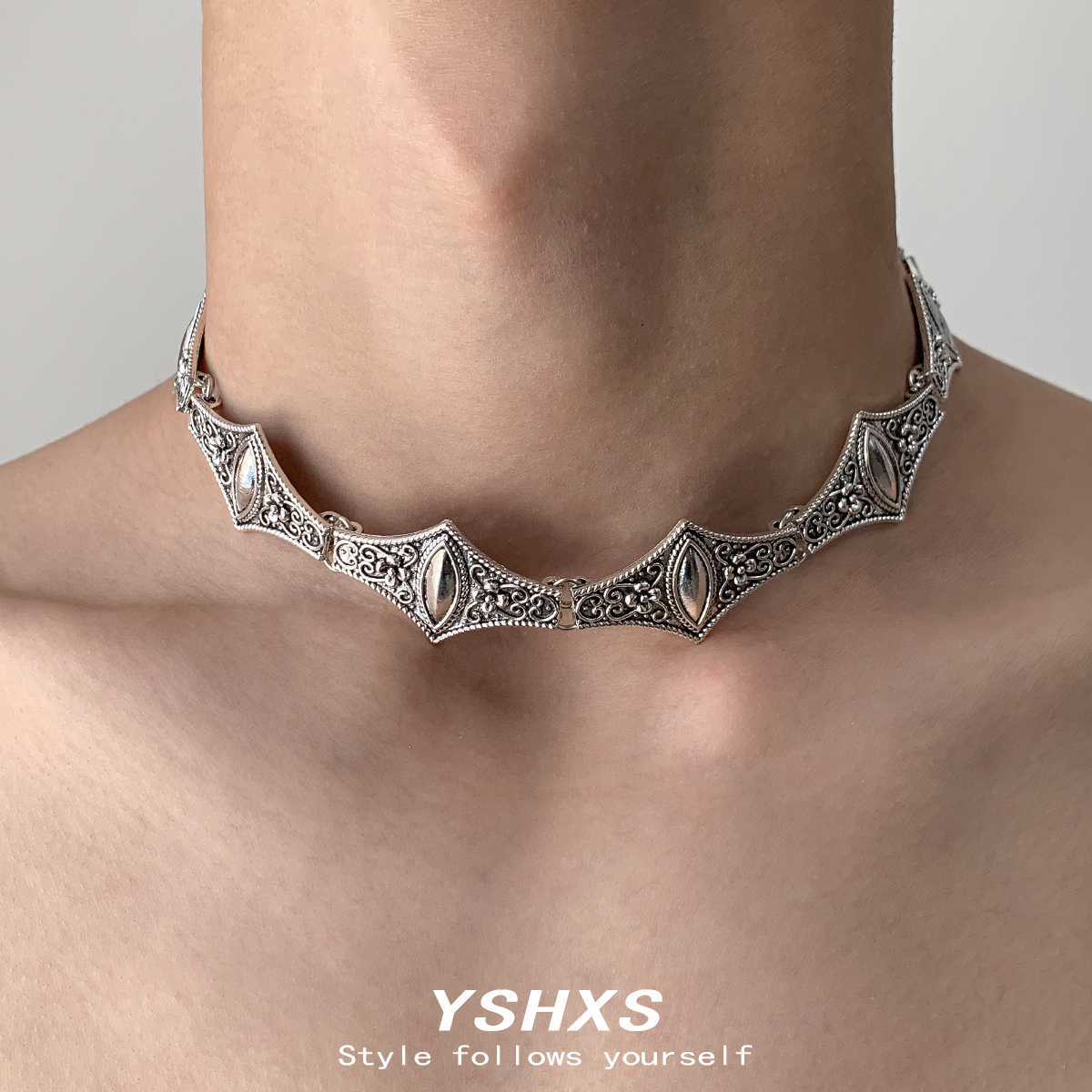 复古做旧金属花纹颈链