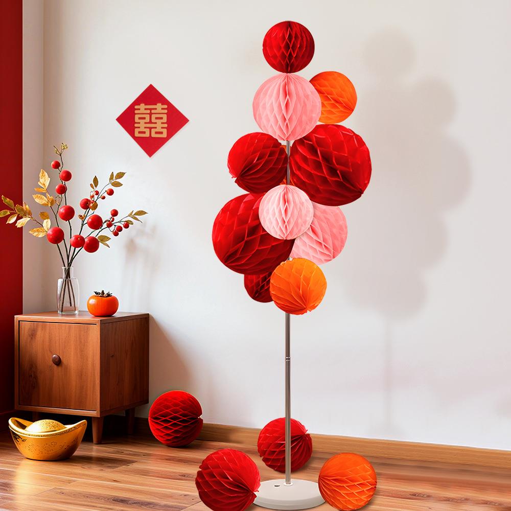 2025新婚快乐婚房布置氛围装饰蜂窝球立柱结婚场景布置品灯笼吊卡