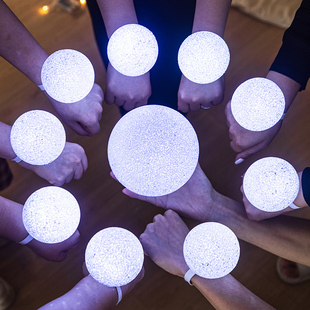 手腕星星灯圆球手持发光月亮灯幼儿园毕业舞蹈演出大合唱表演道具