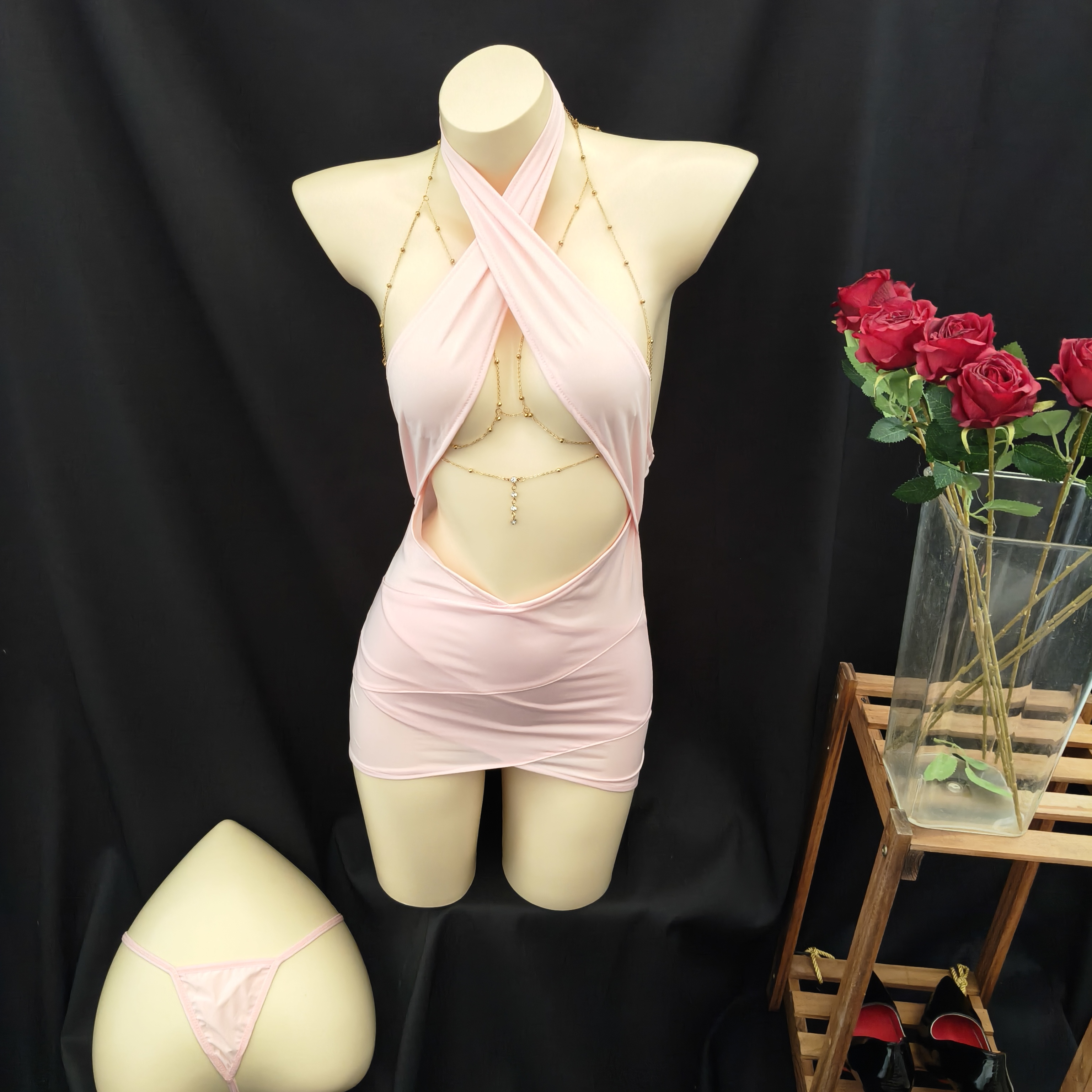 大尺度暴露性感超短小包臀连衣裙