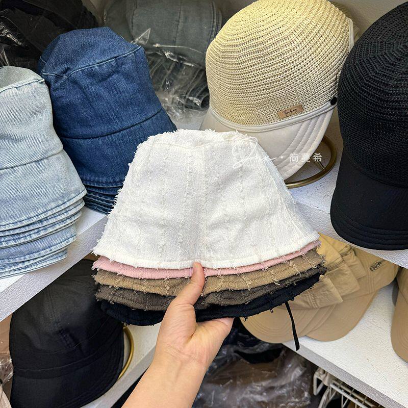 早春新款简约韩版竖条毛边百搭渔夫帽女遮软妹水桶帽显脸小盆帽潮