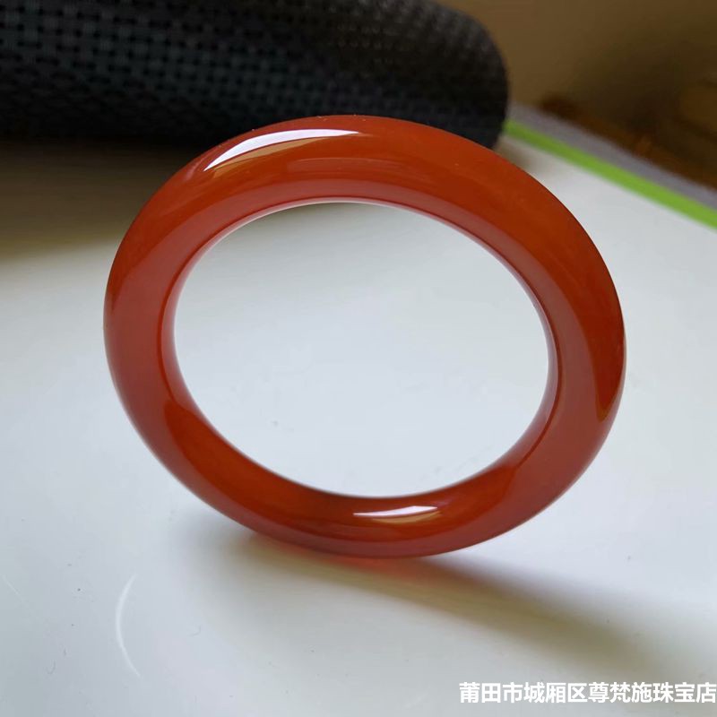 日本品质玛瑙玉髓手镯红玛瑙圆条手镯玉石玉器珠宝玉镯地摊