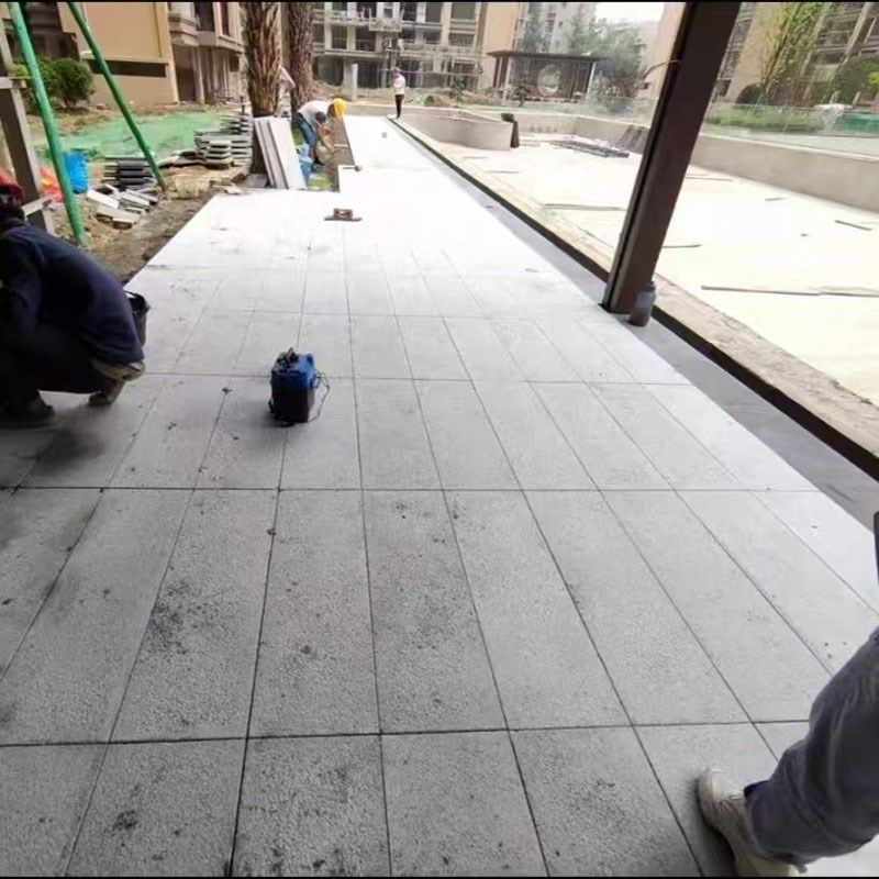 速发花岗岩庭院地砖芝麻灰火烧板芝麻白荔枝面地铺石防滑广场别墅