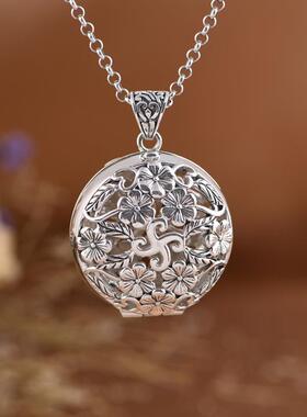 网红- S925银吊坠 复古做旧小花镂空可打开香囊香丸盒银饰项链坠