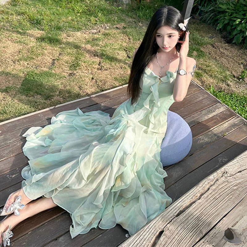 暮光浮绿吊带连衣裙女设