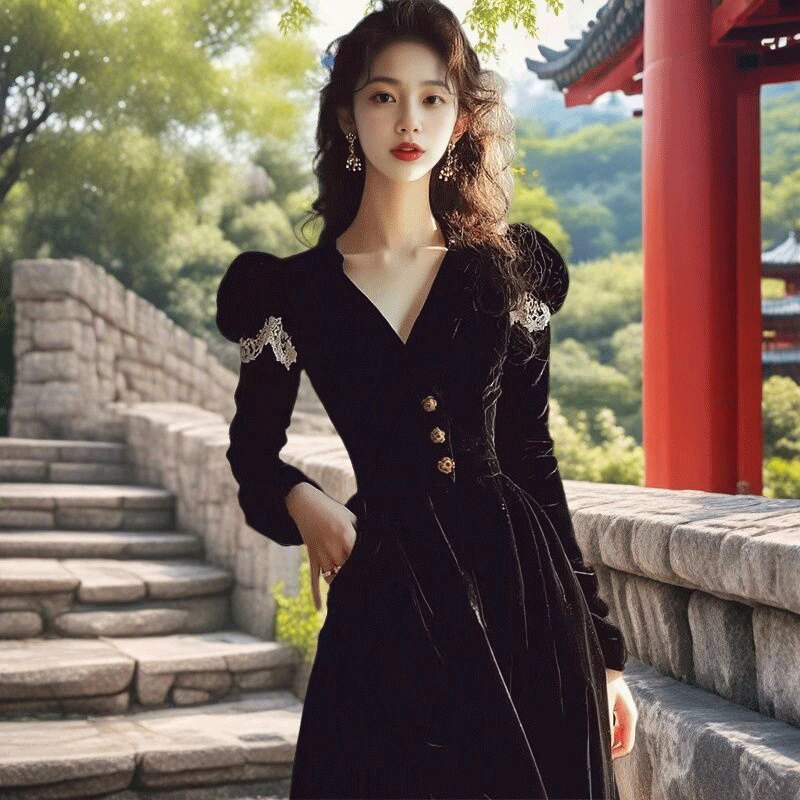赫本风黑色丝绒连衣裙女