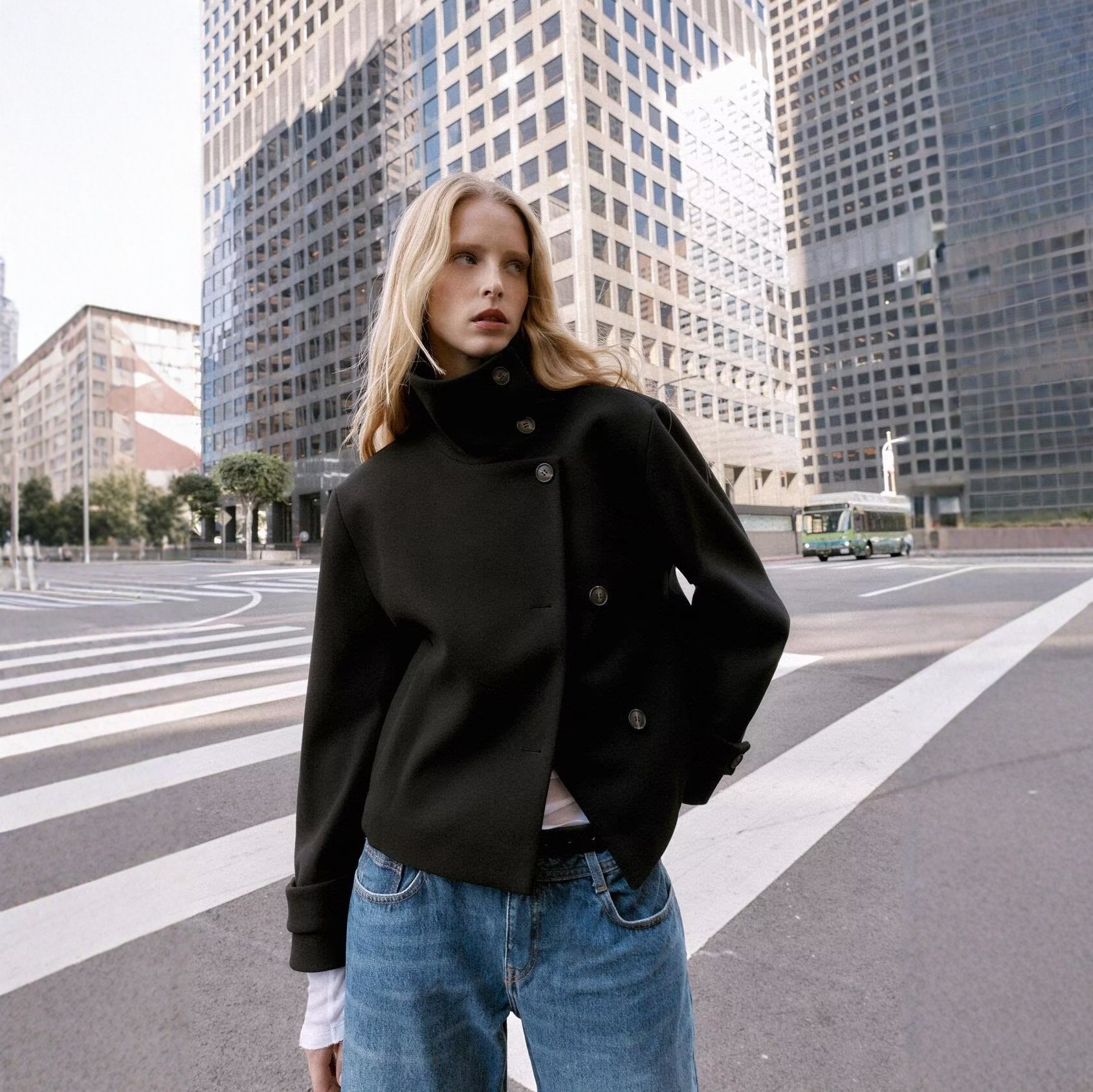 纯色纽扣饰立领小个子短款外套女