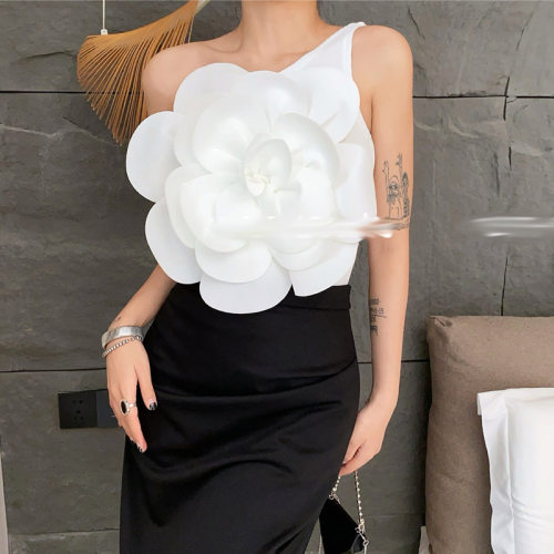 Solid colored flower single shoulder strap立体花朵单肩小吊带