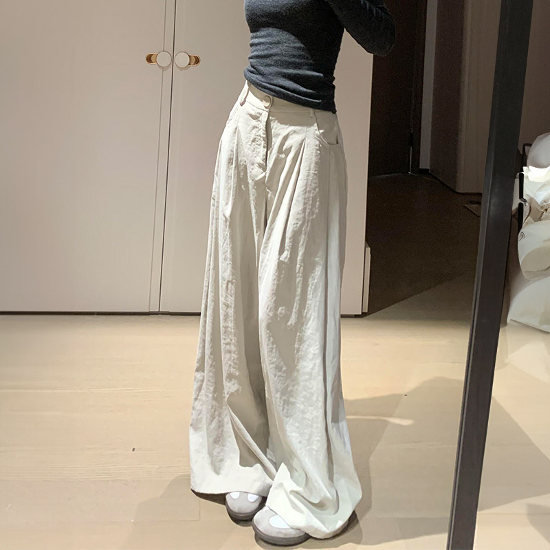 卡其色西装裤女新款春夏季薄款宽松bf慵懒风垂坠感高腰显瘦阔腿裤