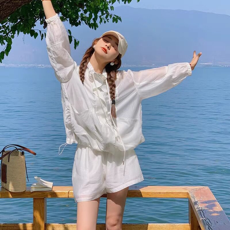韩版白色洋气防晒服套装女2024夏薄款长袖休闲外套阔腿短裤两件套