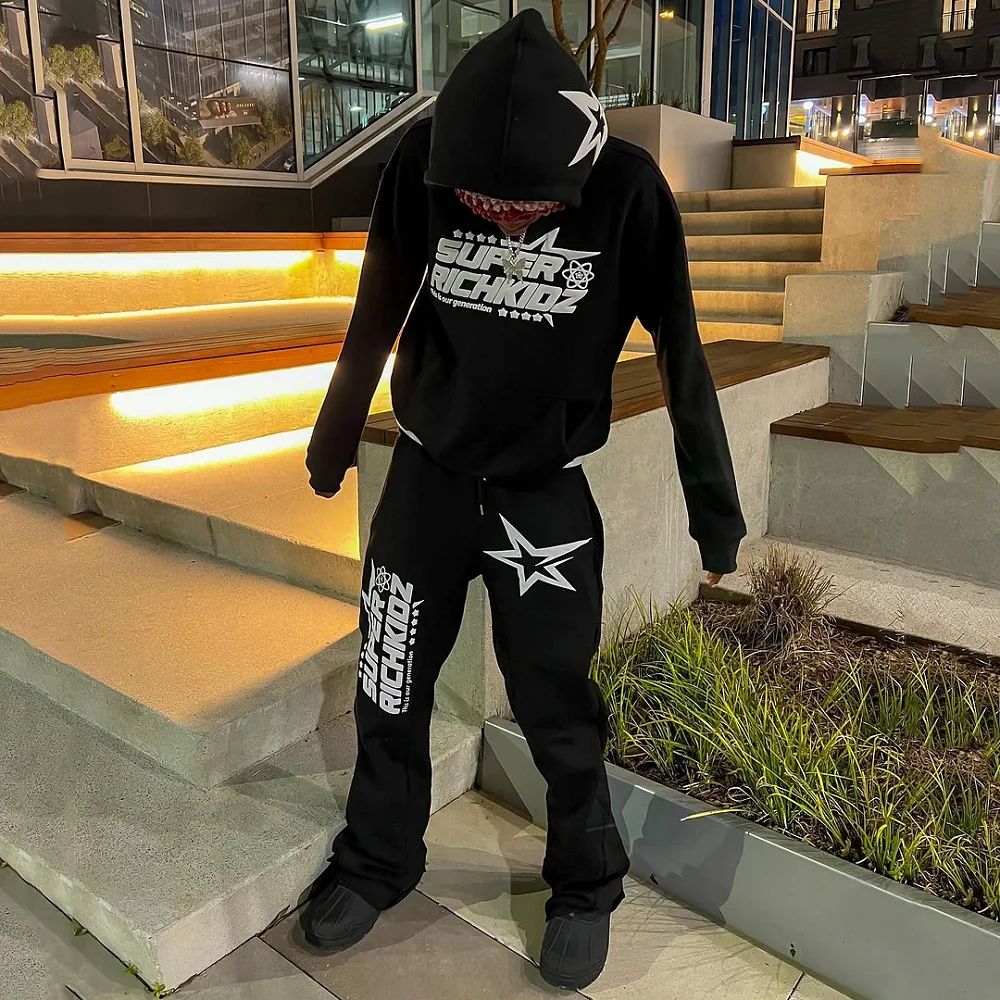 连帽运动衫长裤两件套