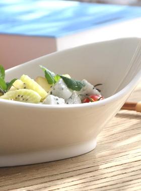 创意不规则陶瓷碗高档个性西餐纯白色异形水果沙拉碗家用酒店餐具