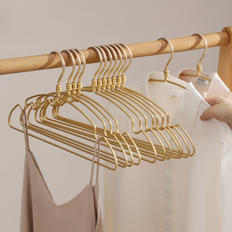 速发角纵衣架防肩天晾晒服衣架子家用衣挂防滑衣撑子轻奢风