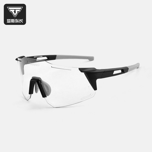 登山护目镜内置近视框可调节鼻托