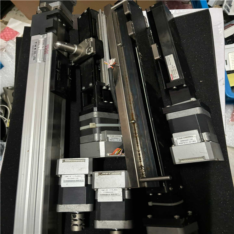 议~COOL MUSCLE  CM1-C-17L30A电机6个。