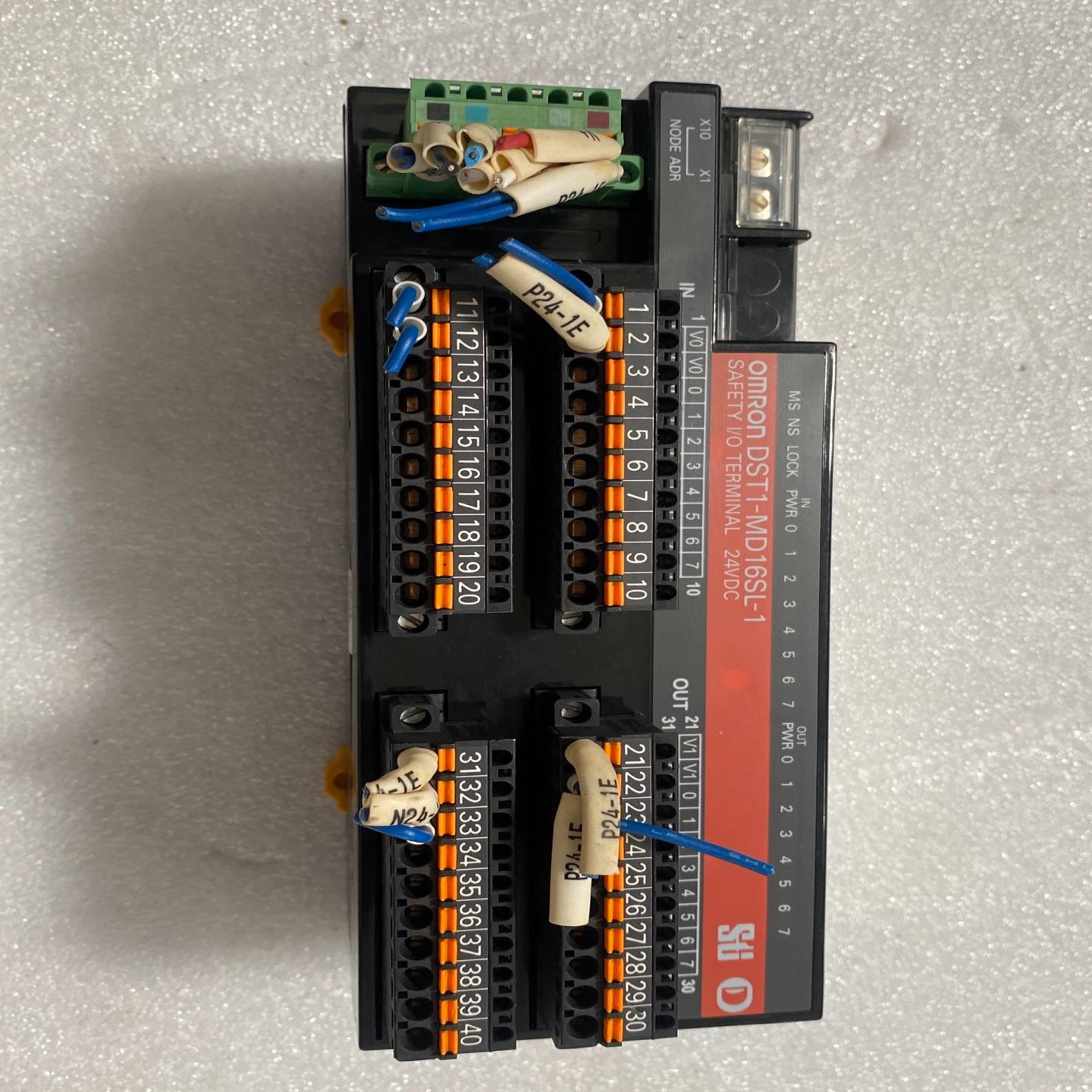 议~控制器安全I/O端子DST1-MD16S