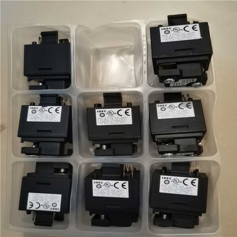 IDEC和泉  SLDN-3TH   共8只，价400议价