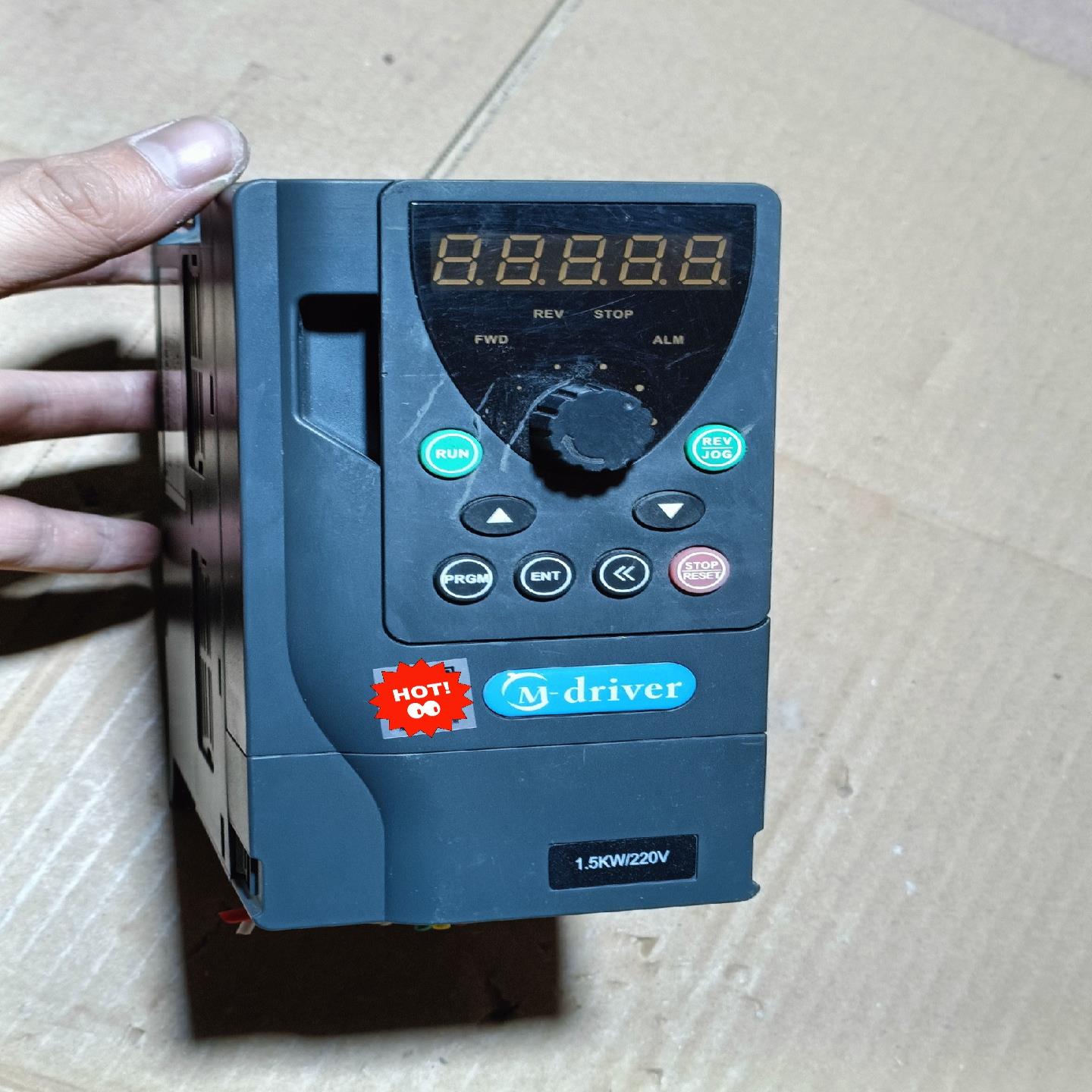 #变频器220V1.5KW变频器，图片实物拍摄，拆机包好，外