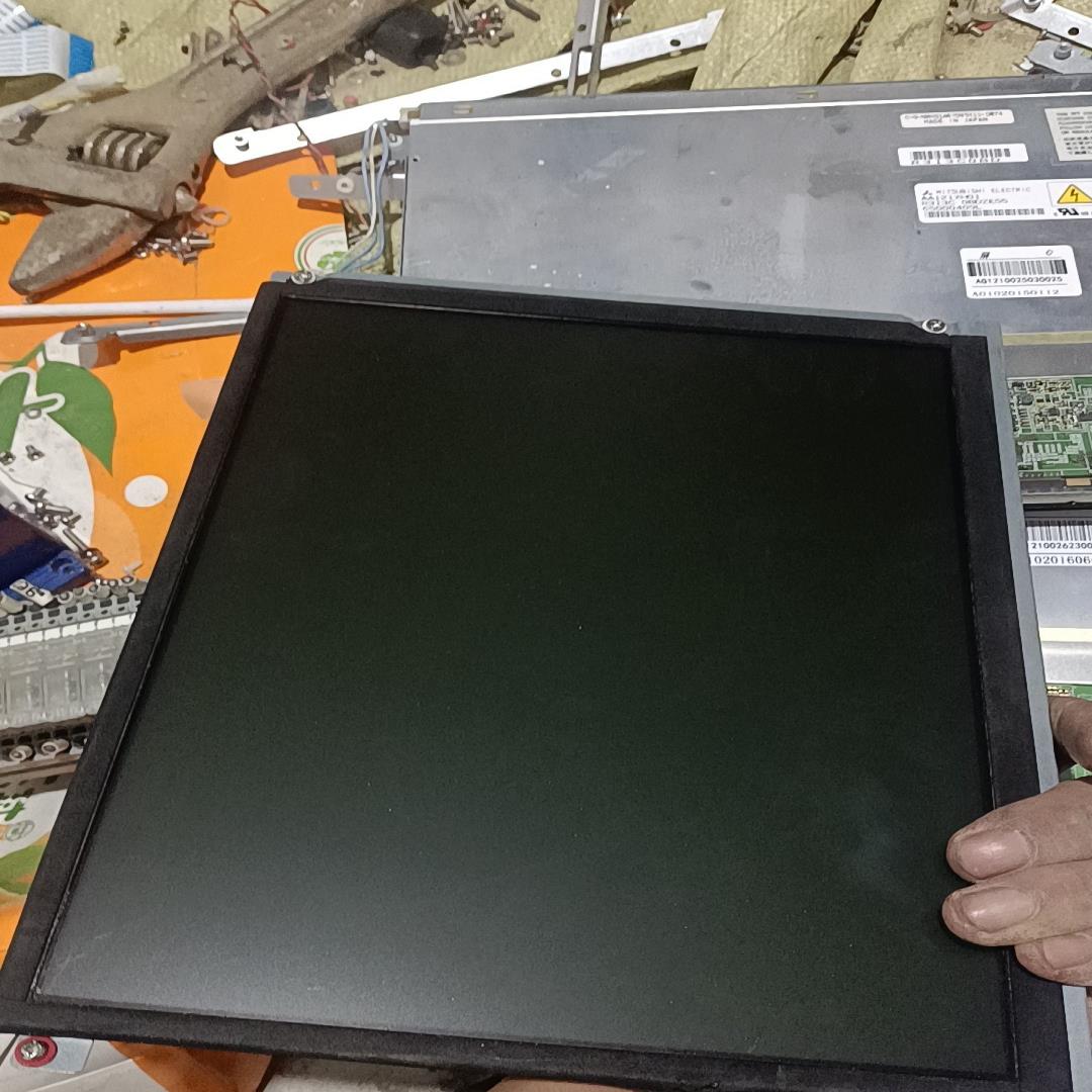 议价显示器件原装拆机屏，型号：AA121XH01。自己拆机的成色