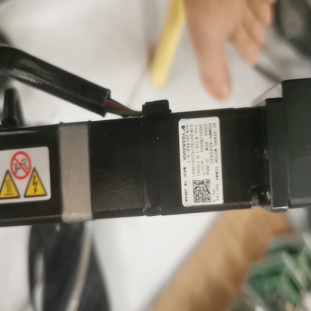 安川电机SGMMV-A2A2A2C，实图拍摄，功能正常(崽崽配件）