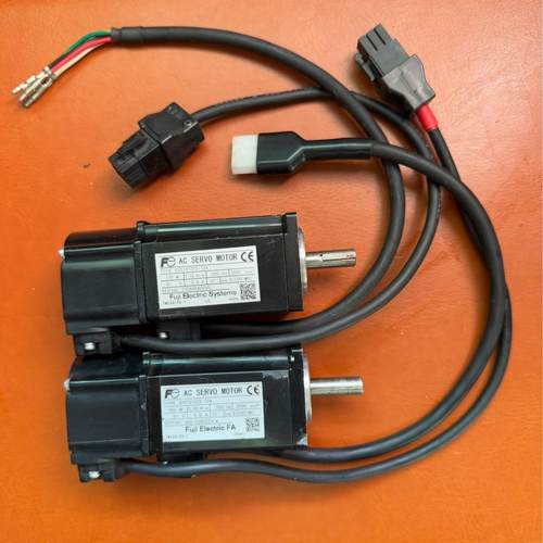 富士伺服电机GYS101DC2-T2A，2个功能正常，打(崽崽配件）