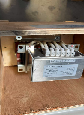 【顺庆】danfoos丹佛斯132B0536变压器，有6只，带木包装【议价】