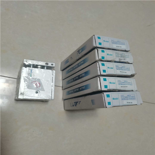 【美亚】原装亚德客气缸TR16X10S，带盒子5个，单价90元; 不【议