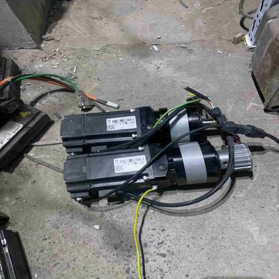 施耐德LXM28系列伺服电机 BCH2LF0733CA5C议价