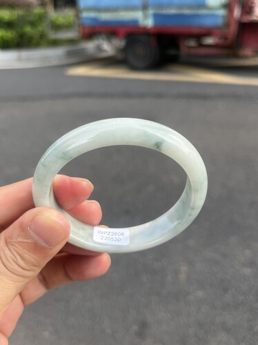0530天然A货翡翠贵妃55-50-12-7水润细腻飘小碎花无裂