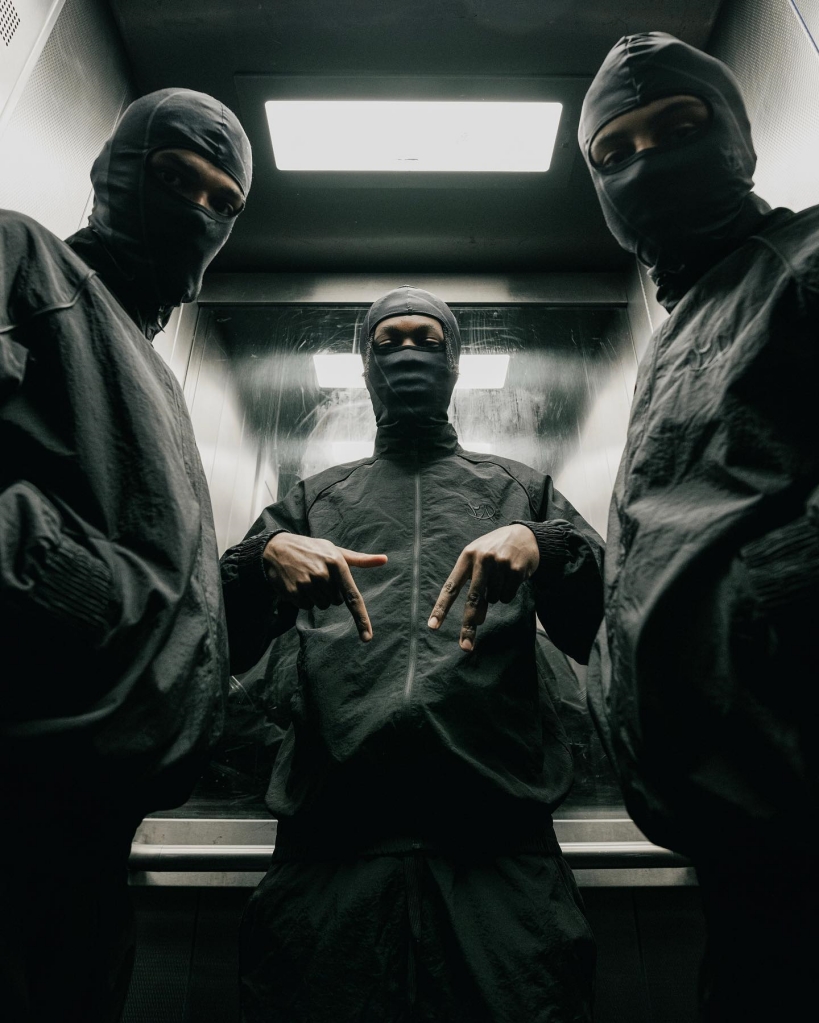 TY8刺绣时髦新款修身潮长袖长裤