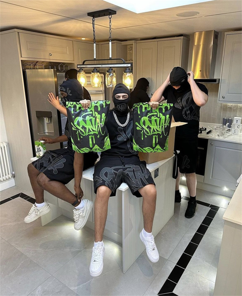 SYNA短袖潮流男时尚刺绣