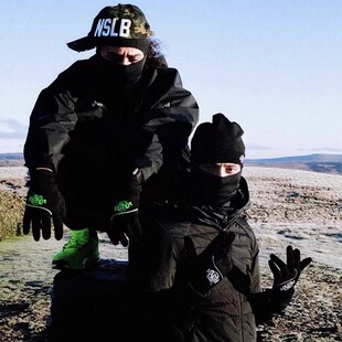 SYNA 新款时尚百搭休闲男女款字母刺绣手套秋冬季痞帅流行高品质