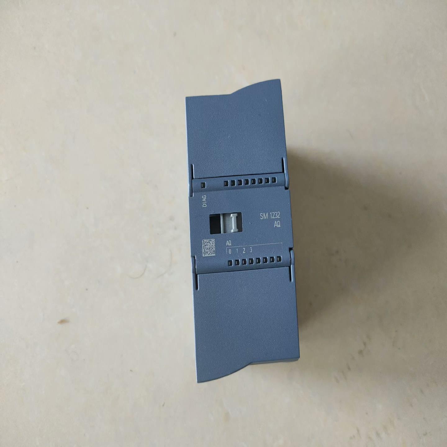 SM1232 232-4HD32-0XB0成色好实（基数电子）