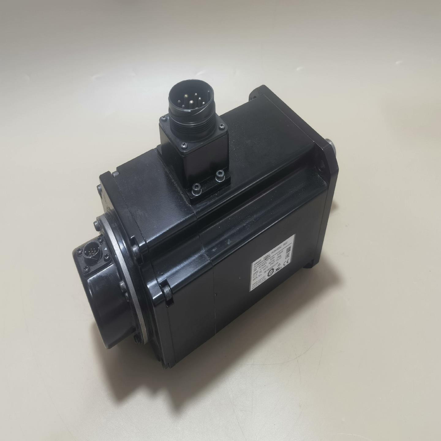 伺服电机R88M-1M3K020C-BS2(崽崽配件）