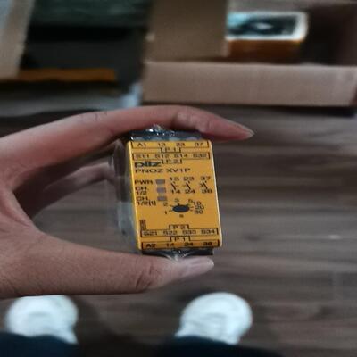 皮尔兹PNOZ安全继电器PiIZ XV1P777602 78~议价