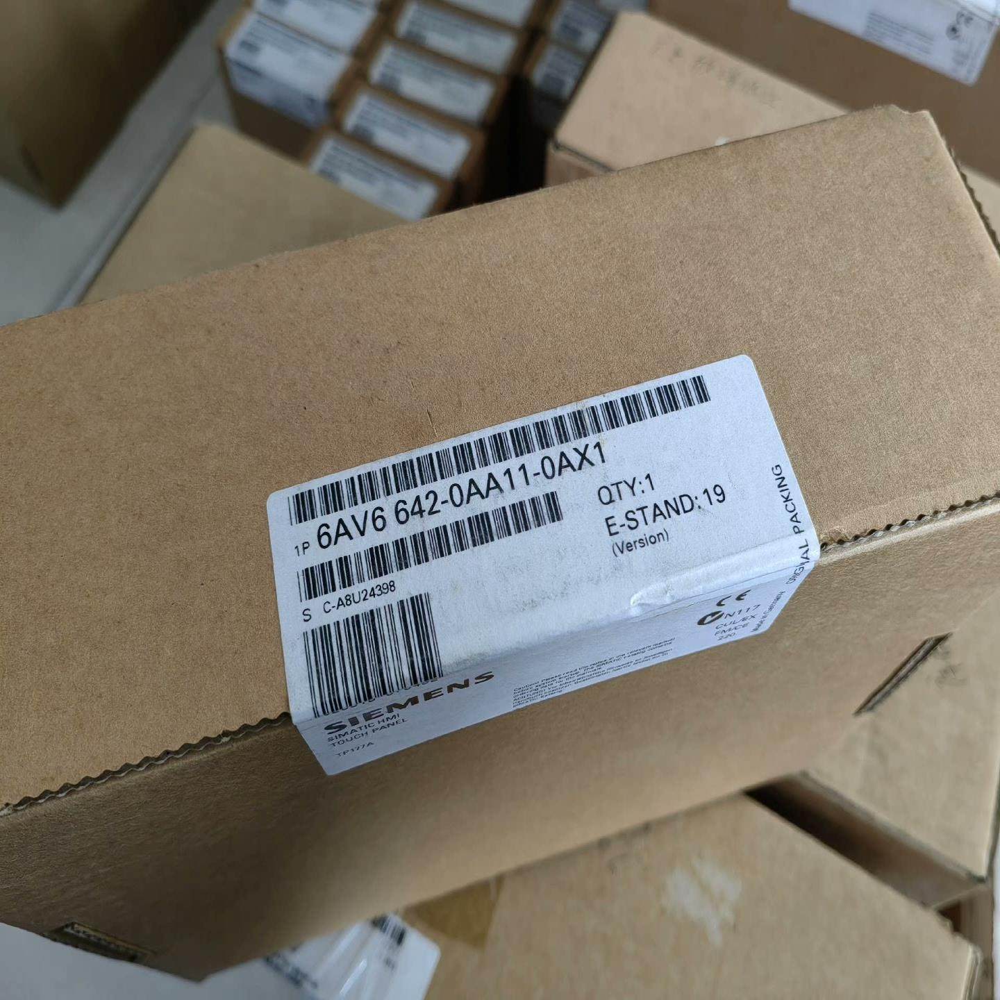 【顺庆】原标西门子TP177A触摸屏6AV6 642-0AA11-0【议价】