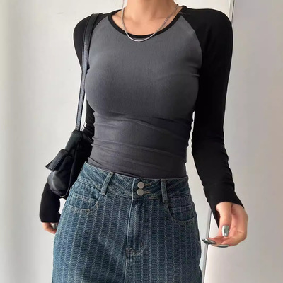 Round neck tight fitting long sleeved T-shirt圆领紧身长袖T恤