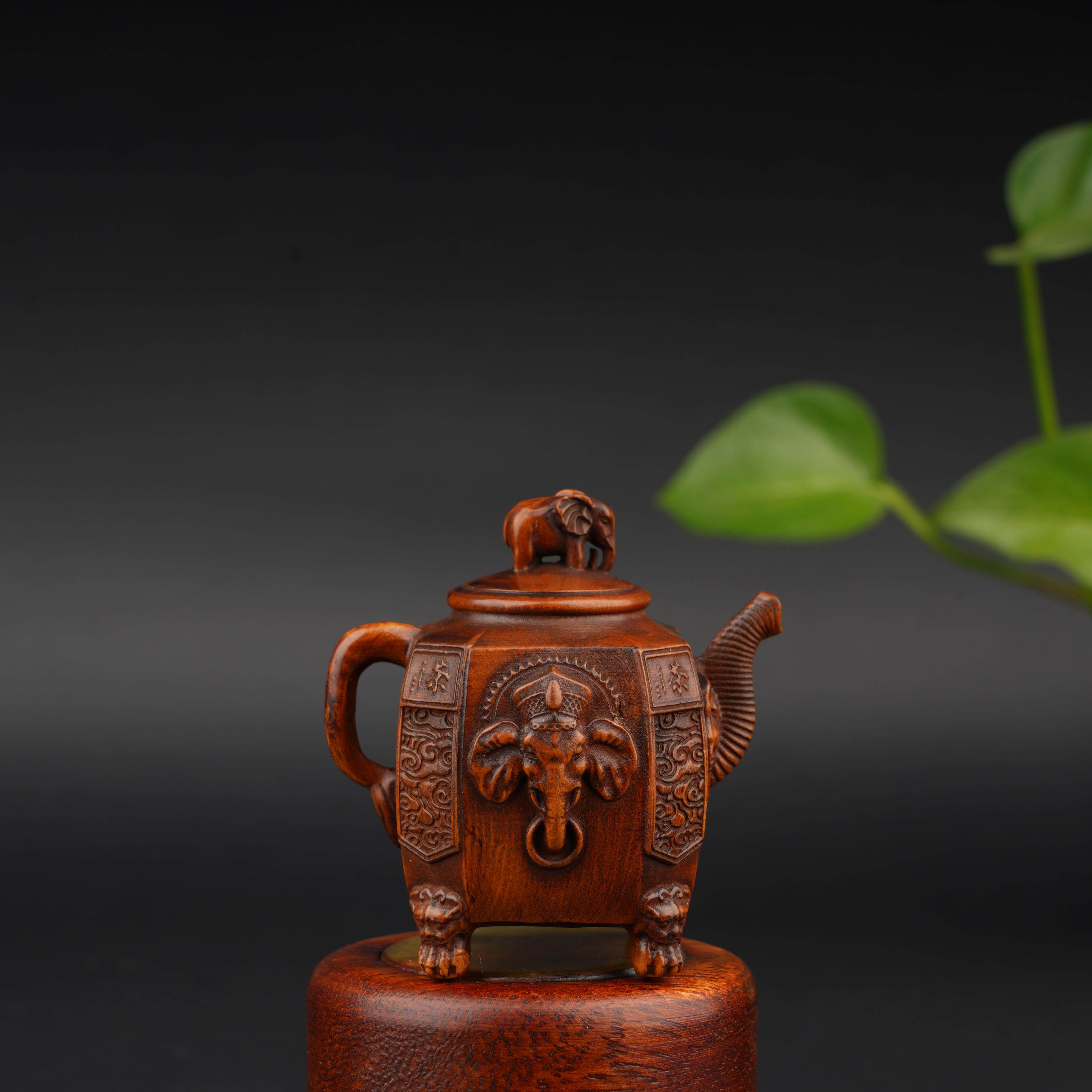 旧藏黄杨木精雕细琢小象茶壶雕刻摆件浮雕手工包浆仿古