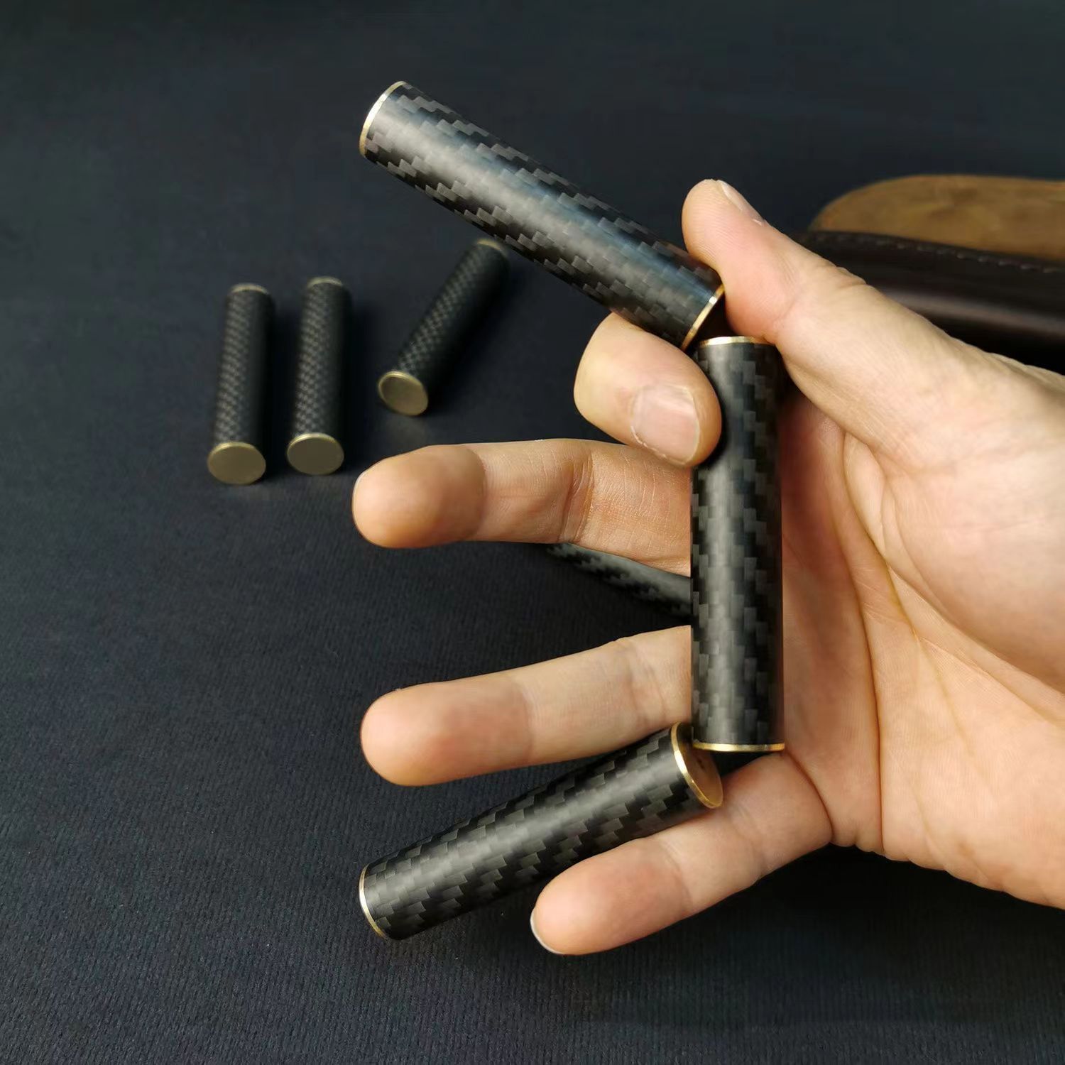 亚马逊EDC磁性金属碳纤维三节棍