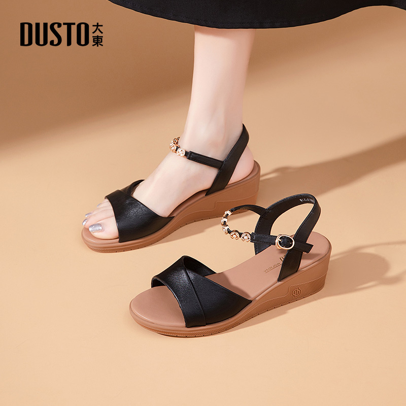 大东女凉鞋时尚中跟坡跟简约百搭