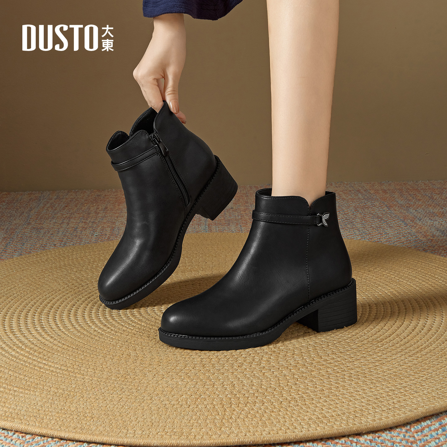 大东女靴百搭圆头时装靴粗跟通勤