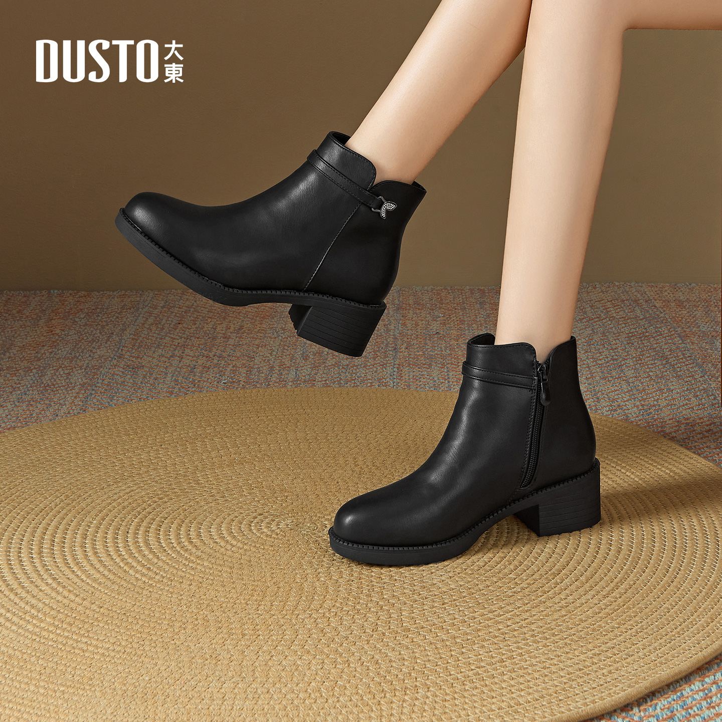 大东女靴百搭圆头时装靴粗跟通勤