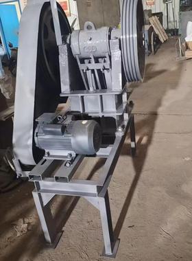 石鄂破机输送机式混凝土石块水碎泥砖块头石子250331粉碎机颚式破