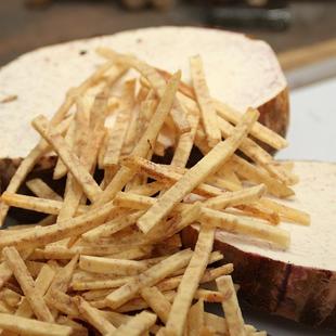 潮汕特产网红椒盐芋丝酥香芋头酥条芋片酥咸香脆薯条办公休闲零食