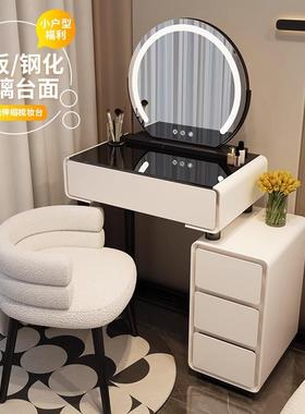 主卧次0卧梳妆台卧C室6M代简AUJ约20现25奶油风出租房斗柜一体化