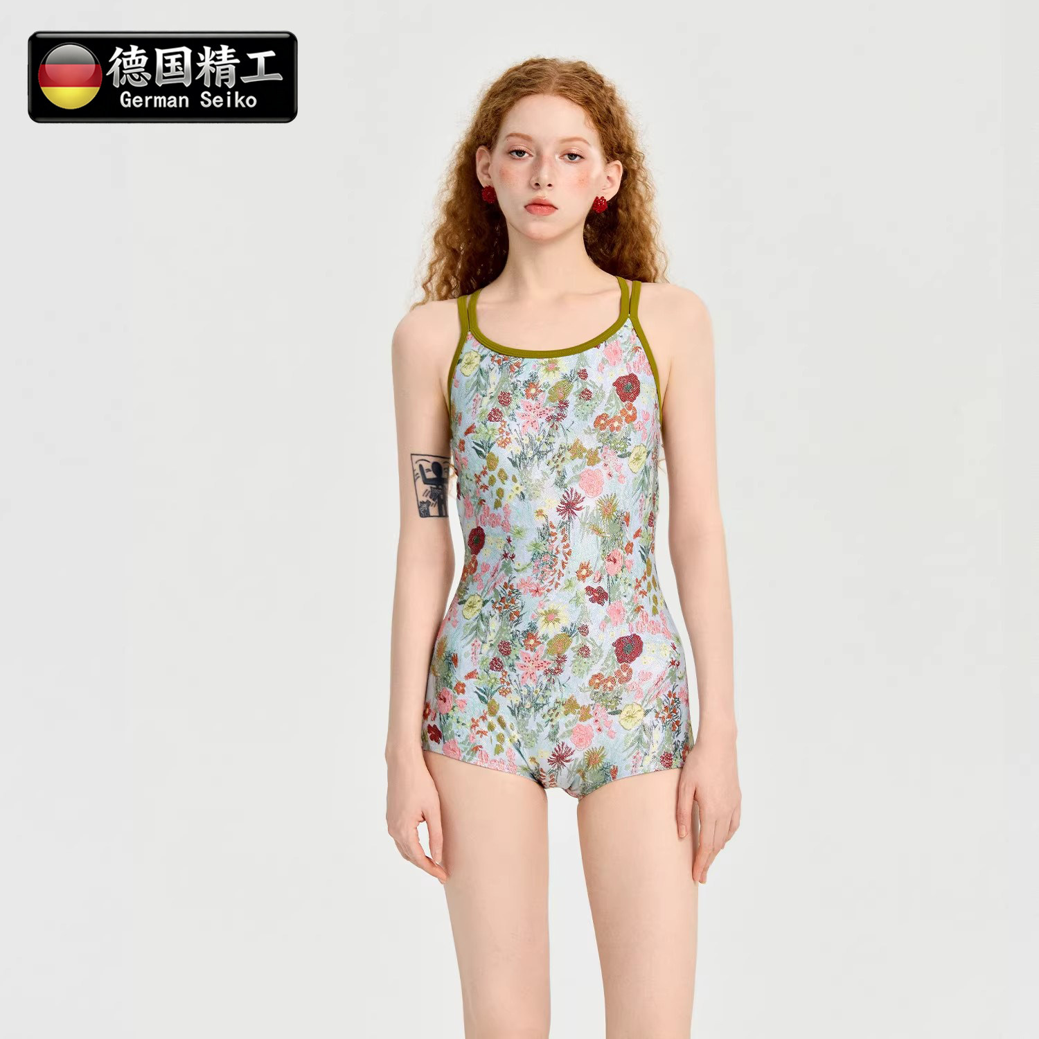 德国工艺平角竞速游泳衣女游泳馆专用竞技专业游泳衣高级感带胸垫