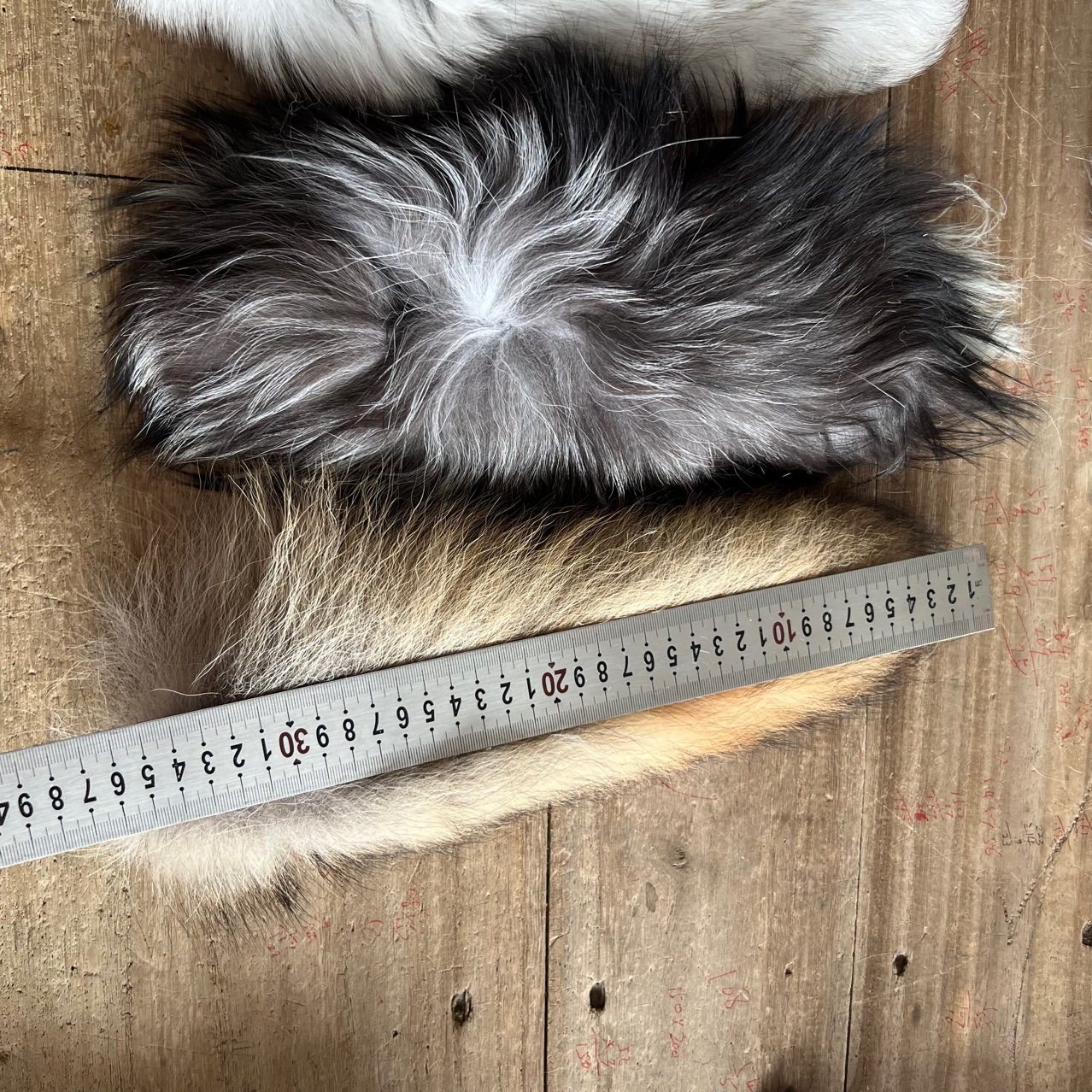 现货 狐狸尾巴真毛皮自然色大毛银狐尾狼尾巴E18