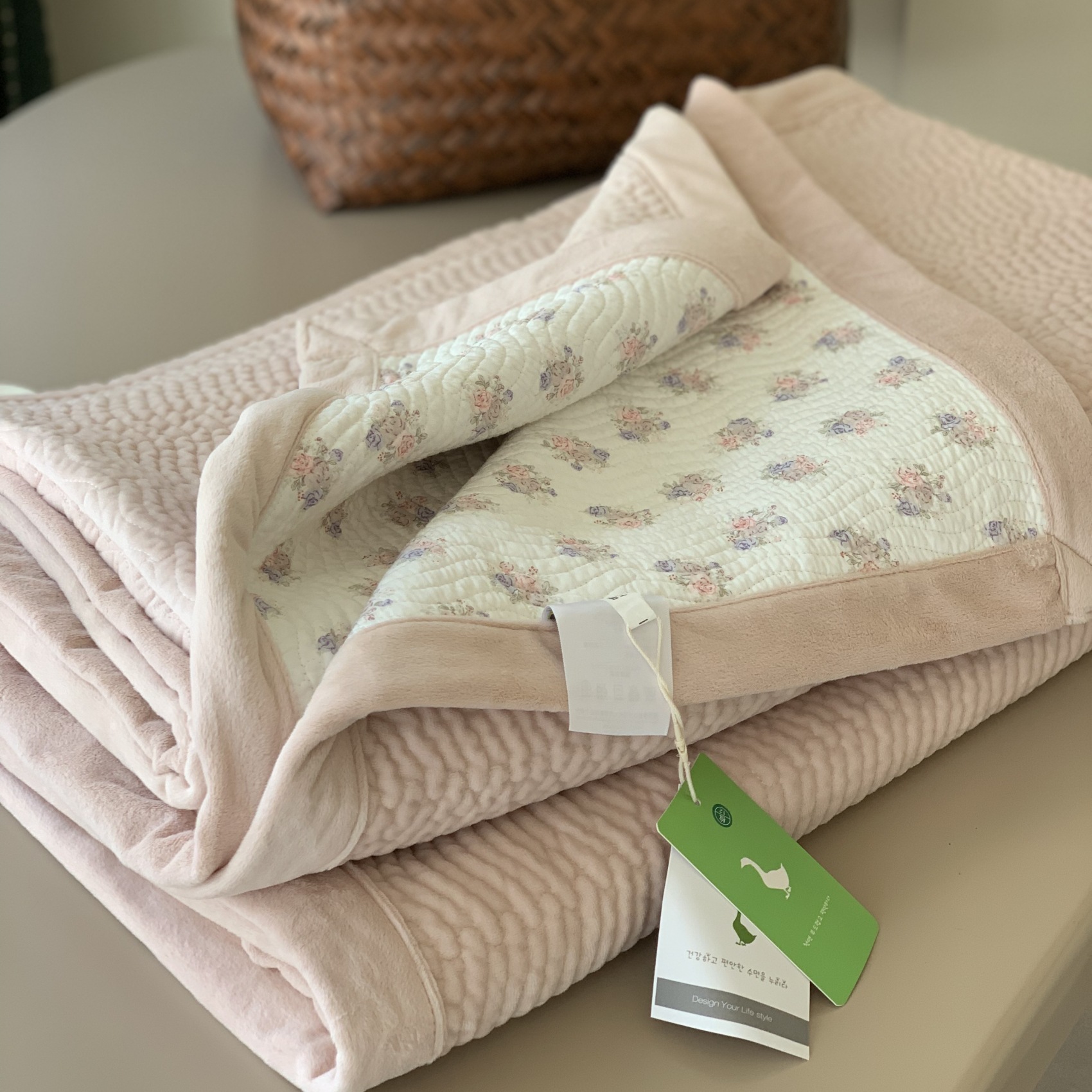 韩国大鹅秋冬加厚A面天丝B面超柔绒床盖单件保暖夹棉防滑床单炕盖