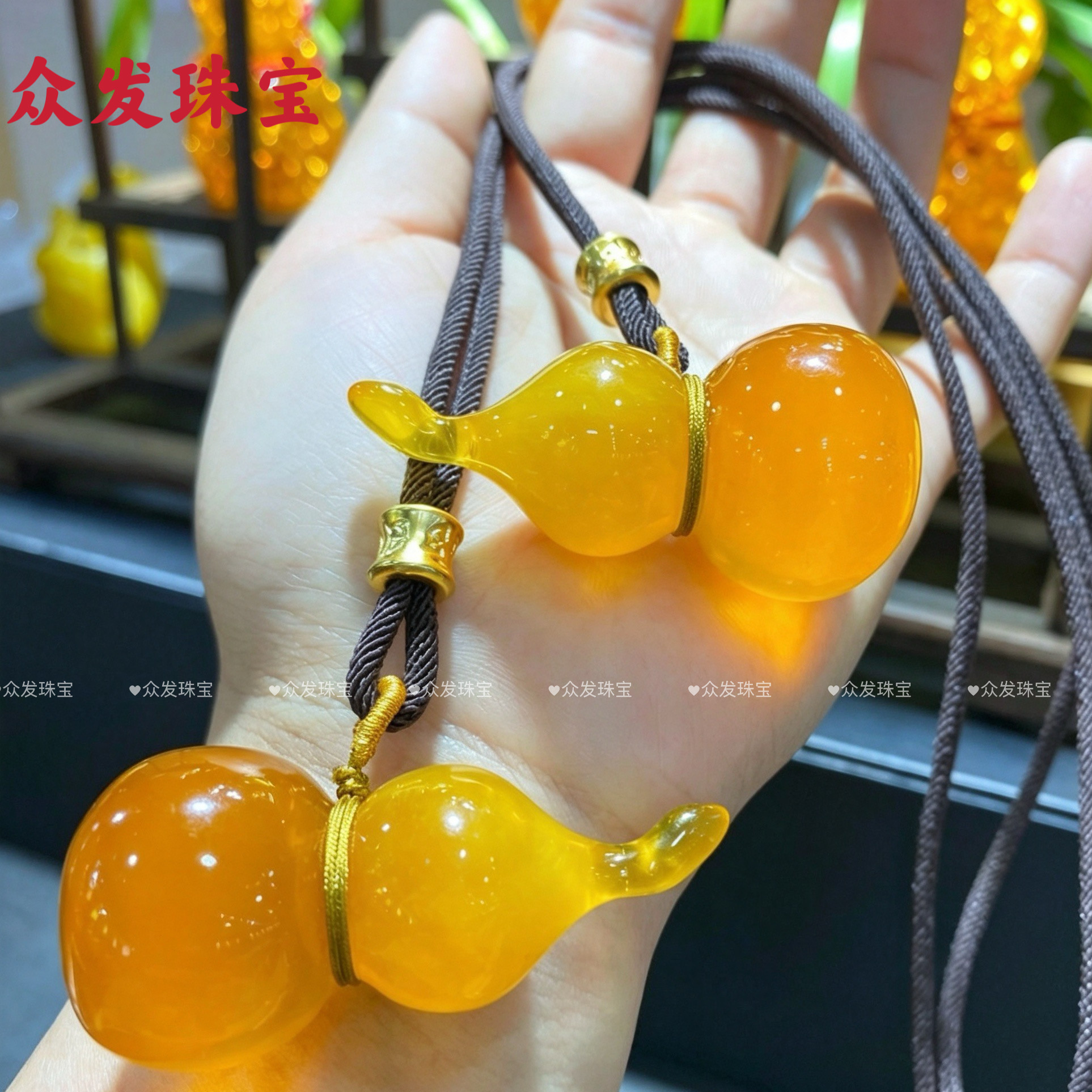 新中式蜜蜡葫芦吊坠项链女毛衣链高级感轻奢小众多巴胺脖子配饰